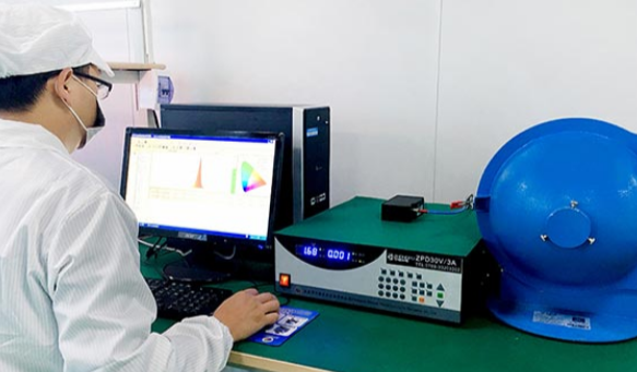 光電檢測系統(tǒng)可以通過常州工控機(jī)連接機(jī)器人視覺系統(tǒng)，實(shí)現(xiàn)對(duì)物體的精確探測和定位，為機(jī)器人提供精確的控制信息。